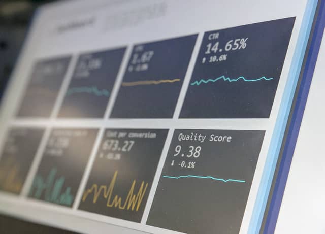 Mon expertise technique en communication et en création digitale sont mis au service de votre entreprise et de vos employés.